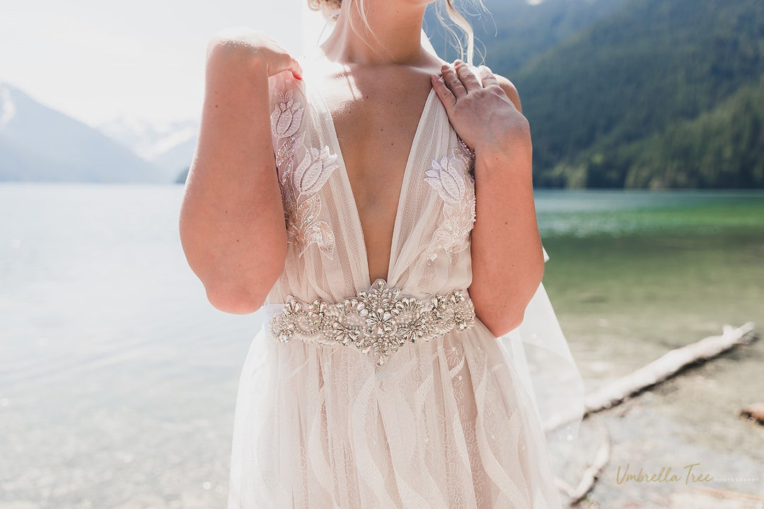 GLITRA | Wide Rhinestone & Pearl Belt