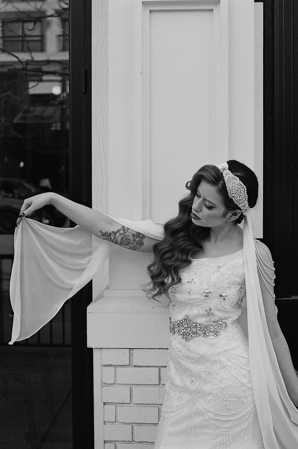 MARILYN Juliet cap wedding veil with tie-back design black and white