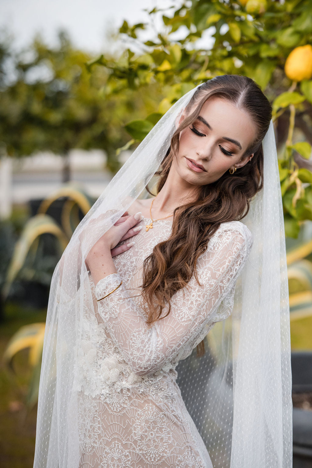 LINNEA | Swiss Dot Veil | Single Tier | Soft Modern Veil | Plain Rounded Edge | 2 Colors