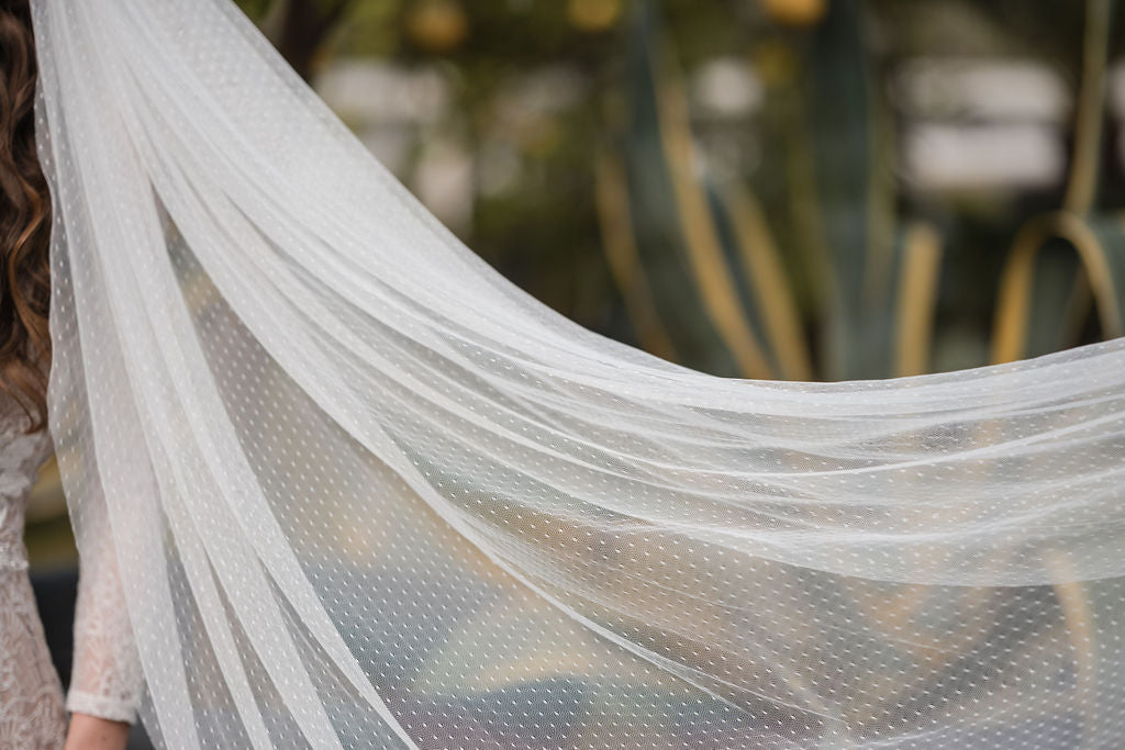 LINNEA | Swiss Dot Veil | Single Tier | Soft Modern Veil | Plain Rounded Edge | 2 Colors