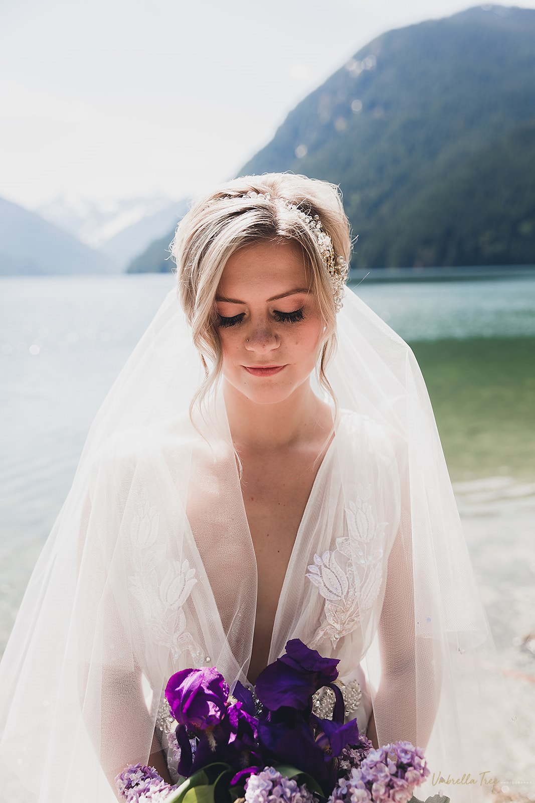 Simple drop style veil with minimal gather and volume