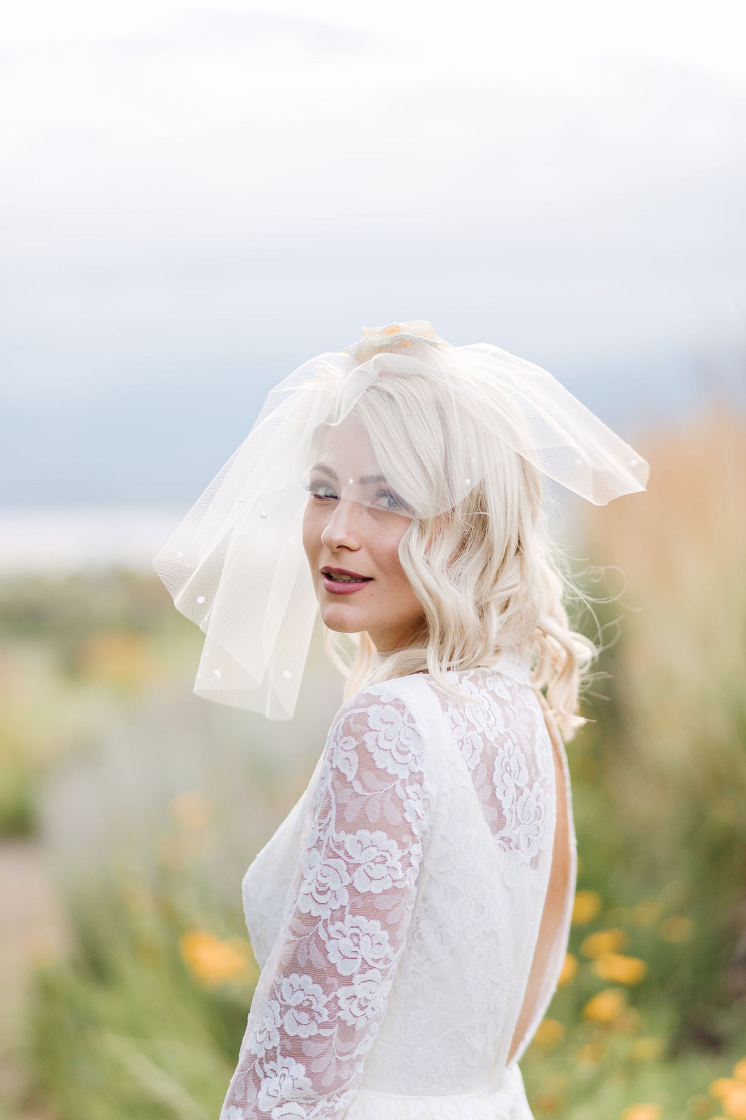 LOLA | Modern Veil | Short Veil | Bird Cage Veil | 7 Colors | Blusher Veil | Soft Veil | Modern Veil | Simple veil | Pearl Veil