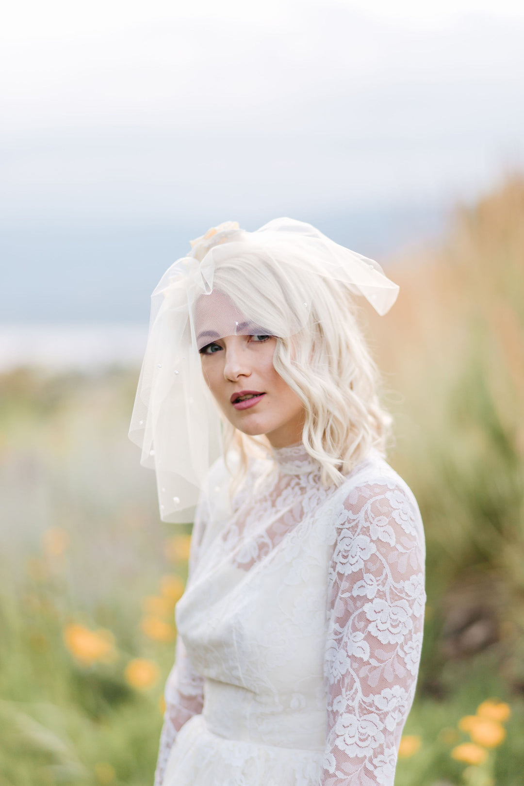 LOLA | Modern Veil | Short Veil | Bird Cage Veil | 7 Colors | Blusher Veil | Soft Veil | Modern Veil | Simple veil | Pearl Veil