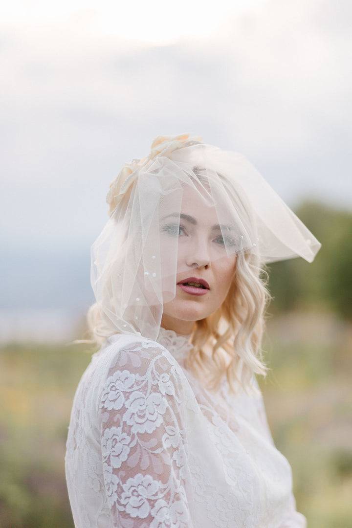 LOLA | Modern Veil | Short Veil | Bird Cage Veil | 7 Colors | Blusher Veil | Soft Veil | Modern Veil | Simple veil | Pearl Veil