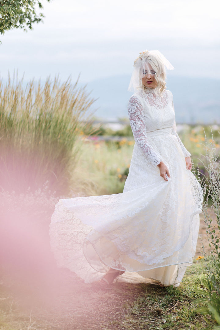 LOLA | Modern Veil | Short Veil | Bird Cage Veil | 7 Colors | Blusher Veil | Soft Veil | Modern Veil | Simple veil | Pearl Veil